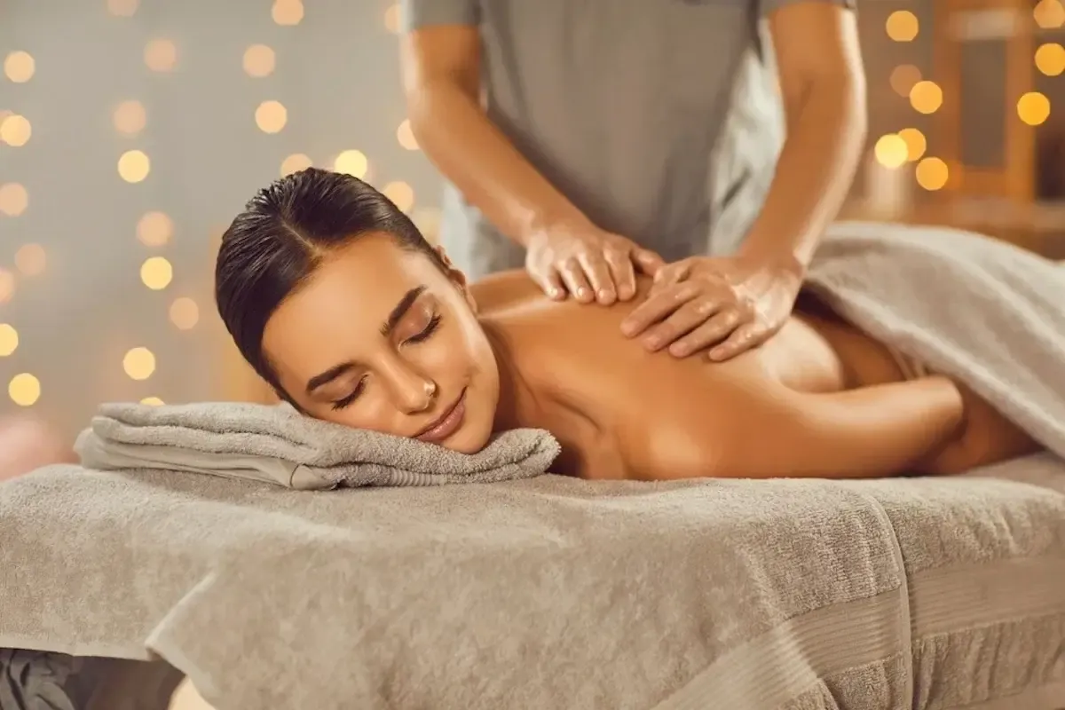 Terapia de masaje en Manos Sagradas Masajes