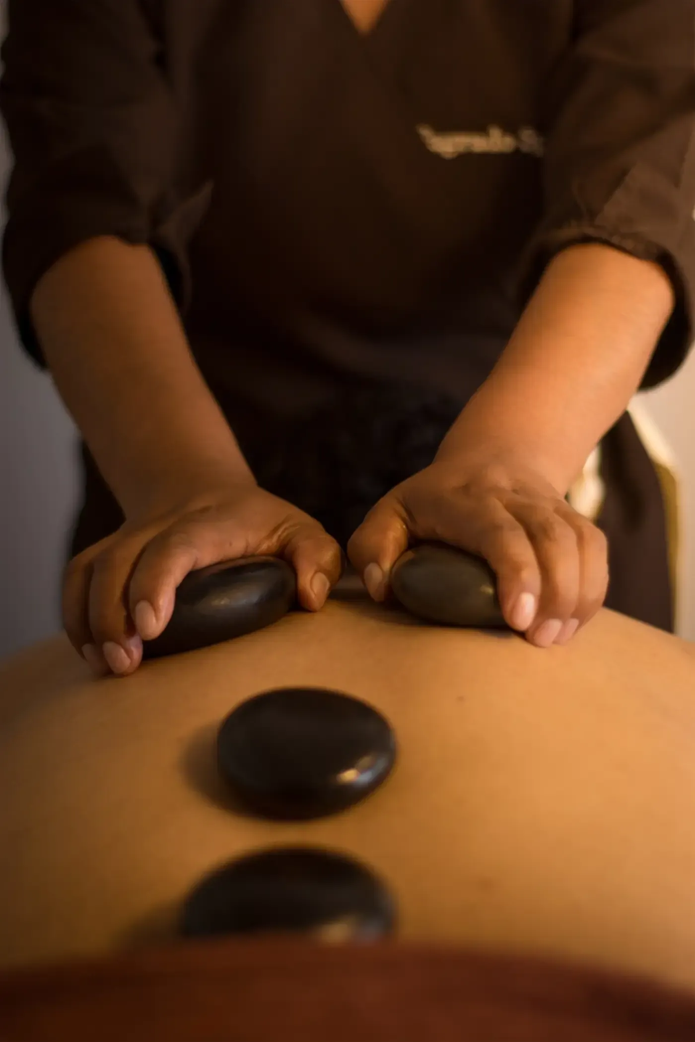 Foto 5 de la terapia Piedras calientes en Manos Sagradas Masajes