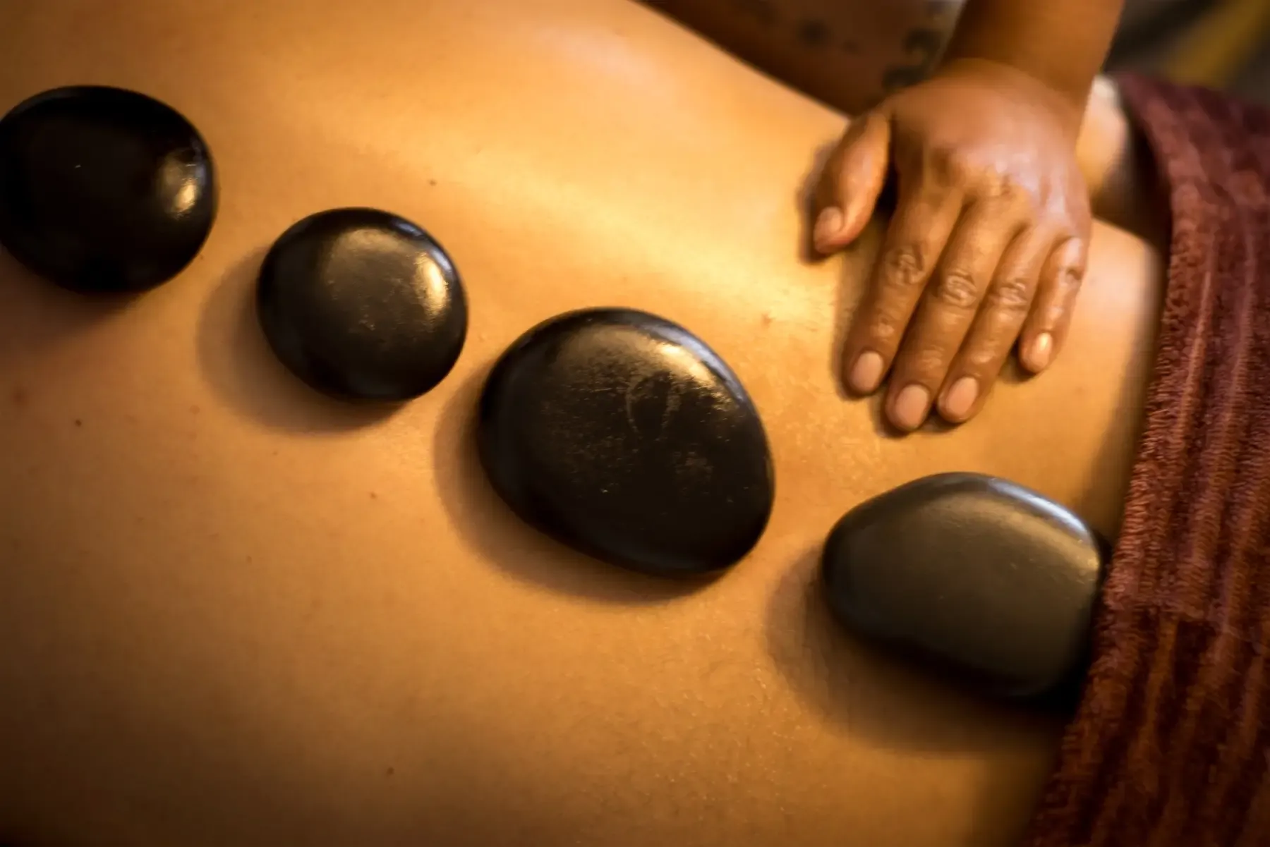 Foto 8 de la terapia Piedras calientes en Manos Sagradas Masajes